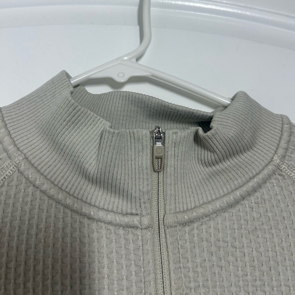 Lululemon Men’s Beige Textured Waffle Pullover Quarter Zip Sweater size small - Picture 13 of 15